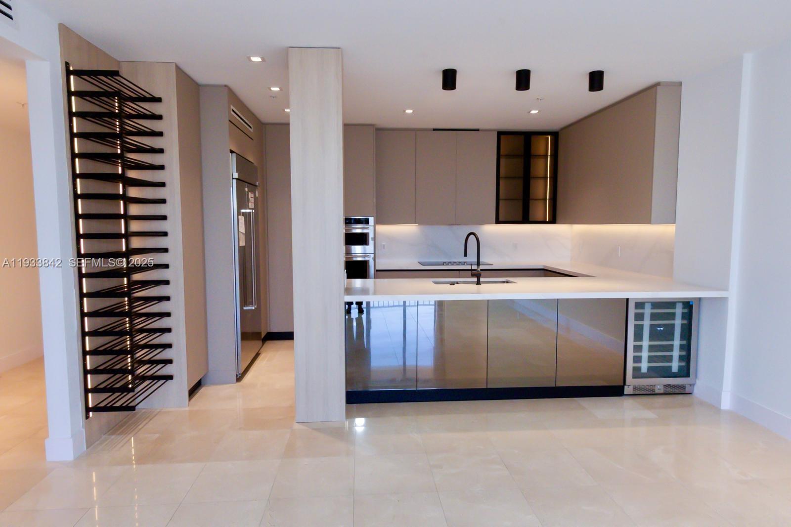 KEY COLONY NO 2 CONDO - Residential Lease