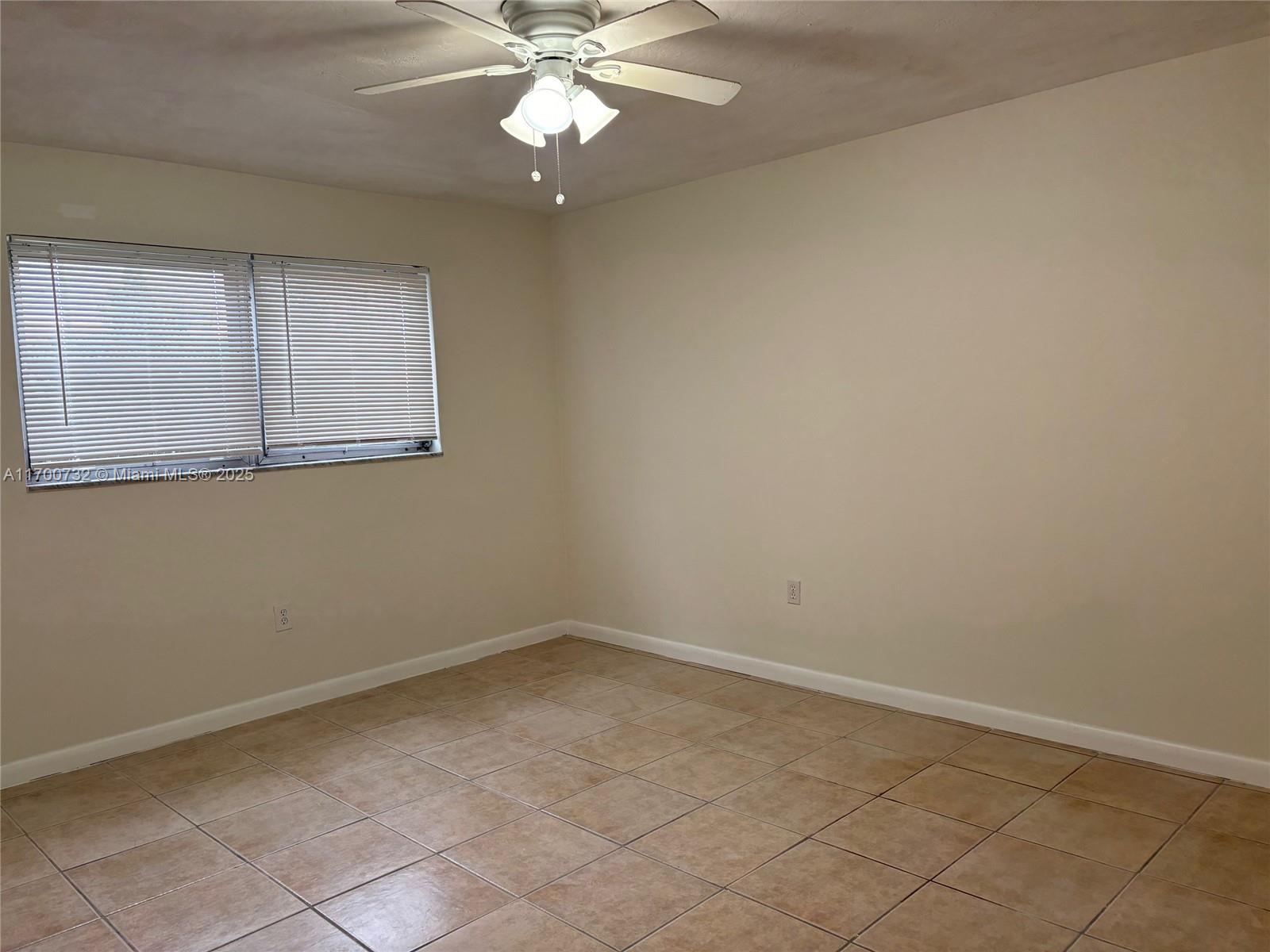 20200 NE 27th Ct 11