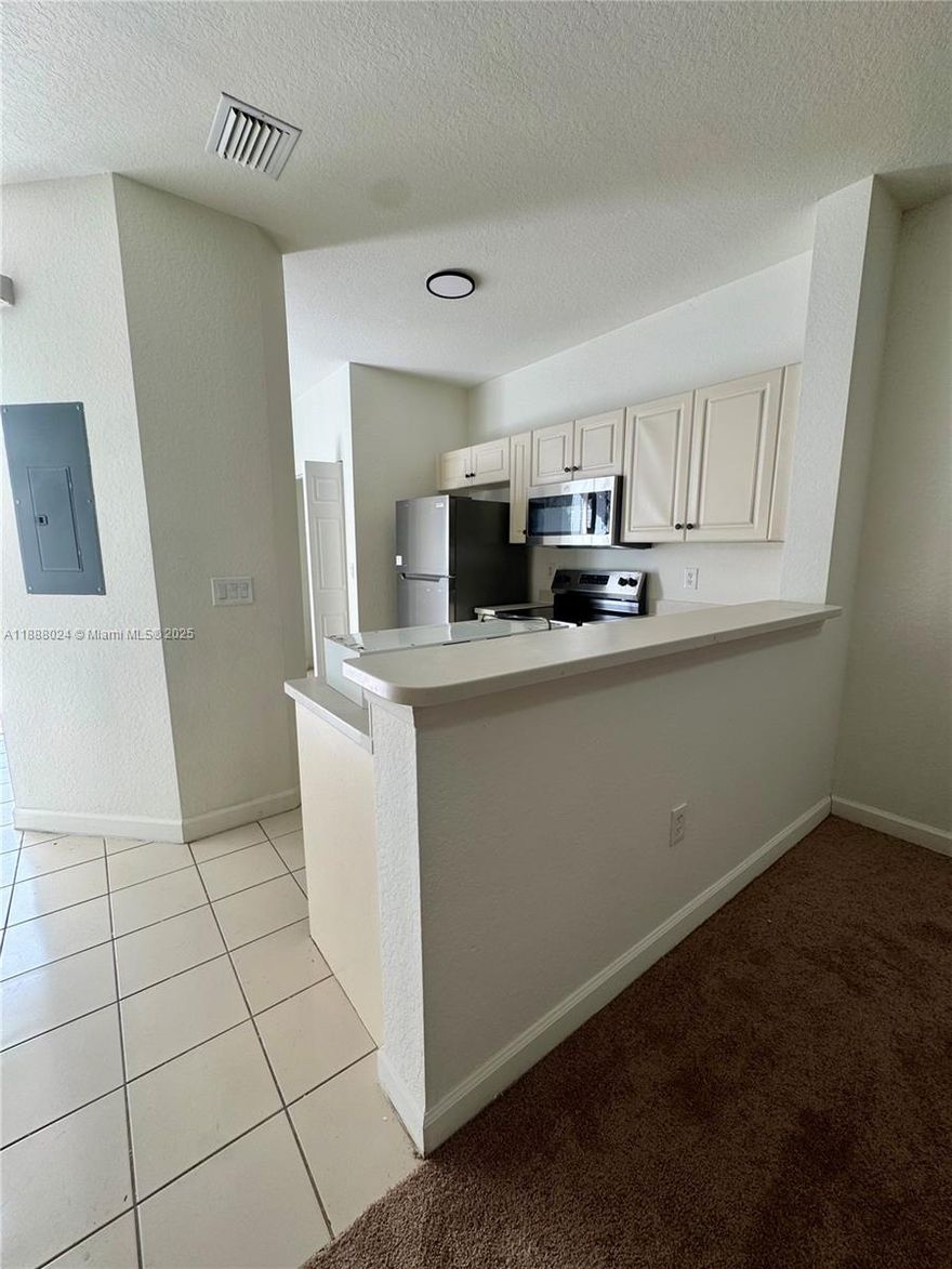 Beautiful private complex of Arbor Parc! Freshly Painted, Brand New Carpet and Brand New SS Kitchen Appliances! W&D in unit! Open concept duplex with half bathroom downstairs and 2 bedroom 2 bathrooms upstairs, with an additional open den. Community has a beautiful clubhouse with gorgeous pool and other amenities!