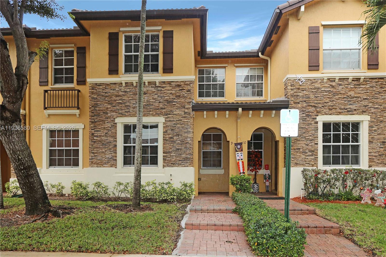 THE SHORES CONDO NO 2 - Residential