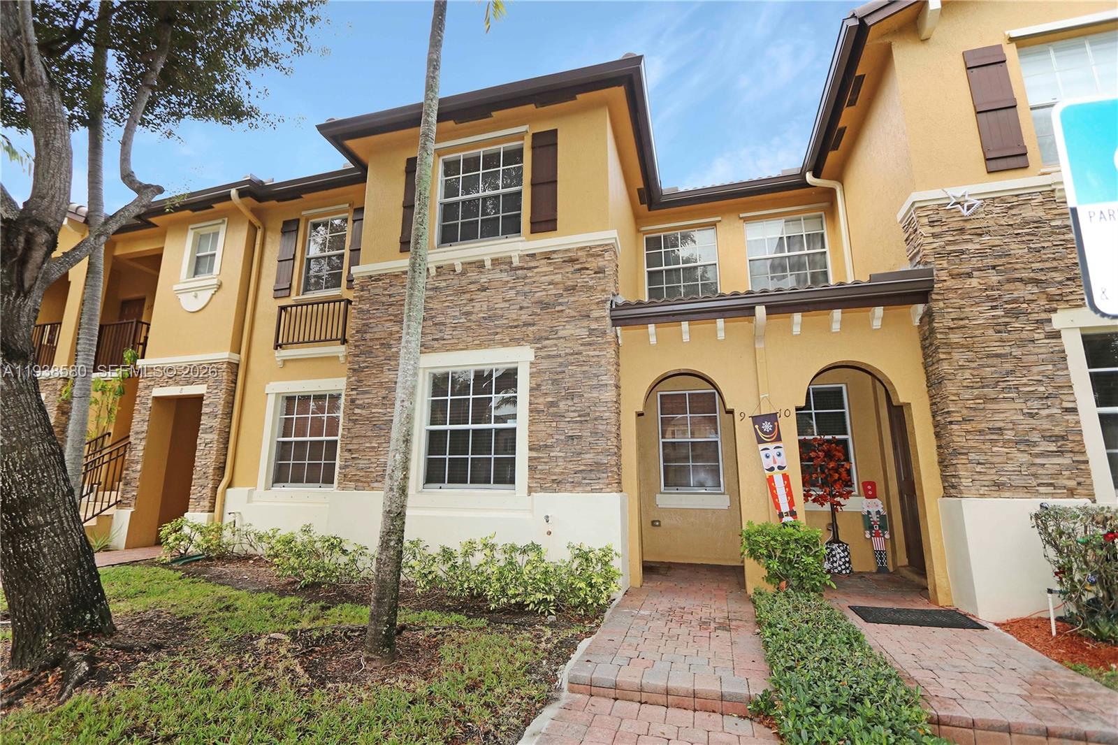 THE SHORES CONDO NO 2 - Residential