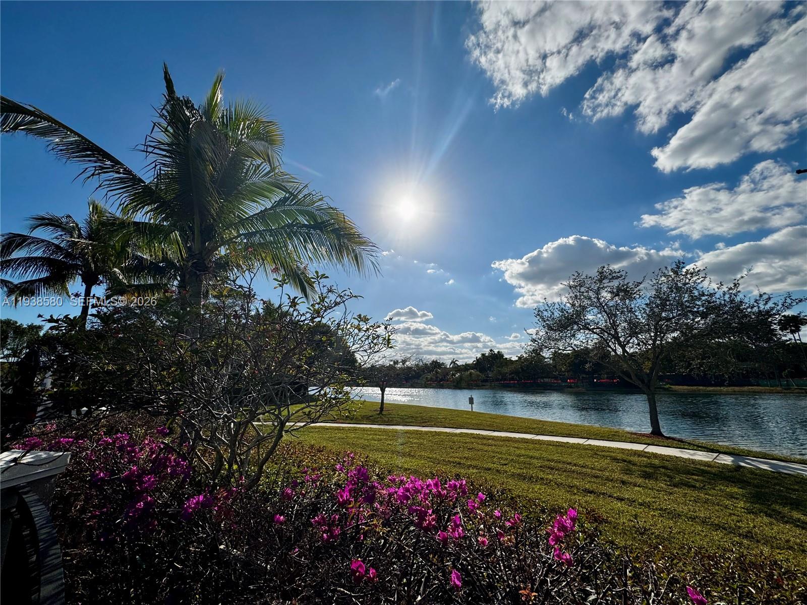 THE SHORES CONDO NO 2 - Residential