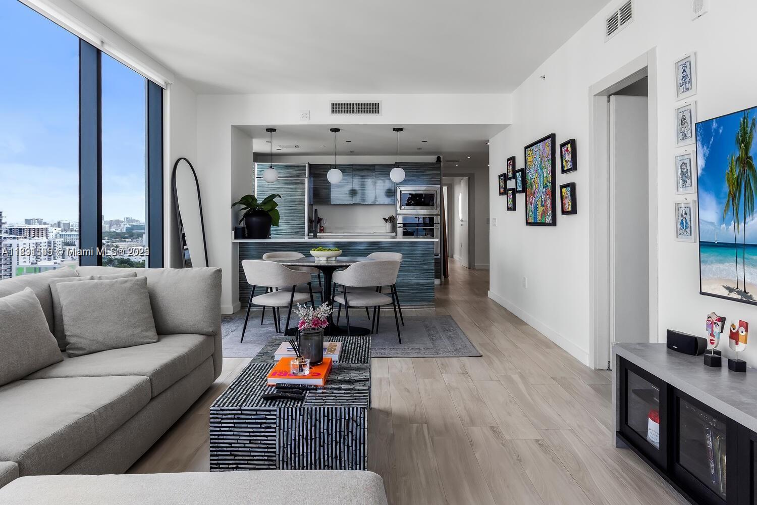 ICON BAY CONDO - Residential Lease