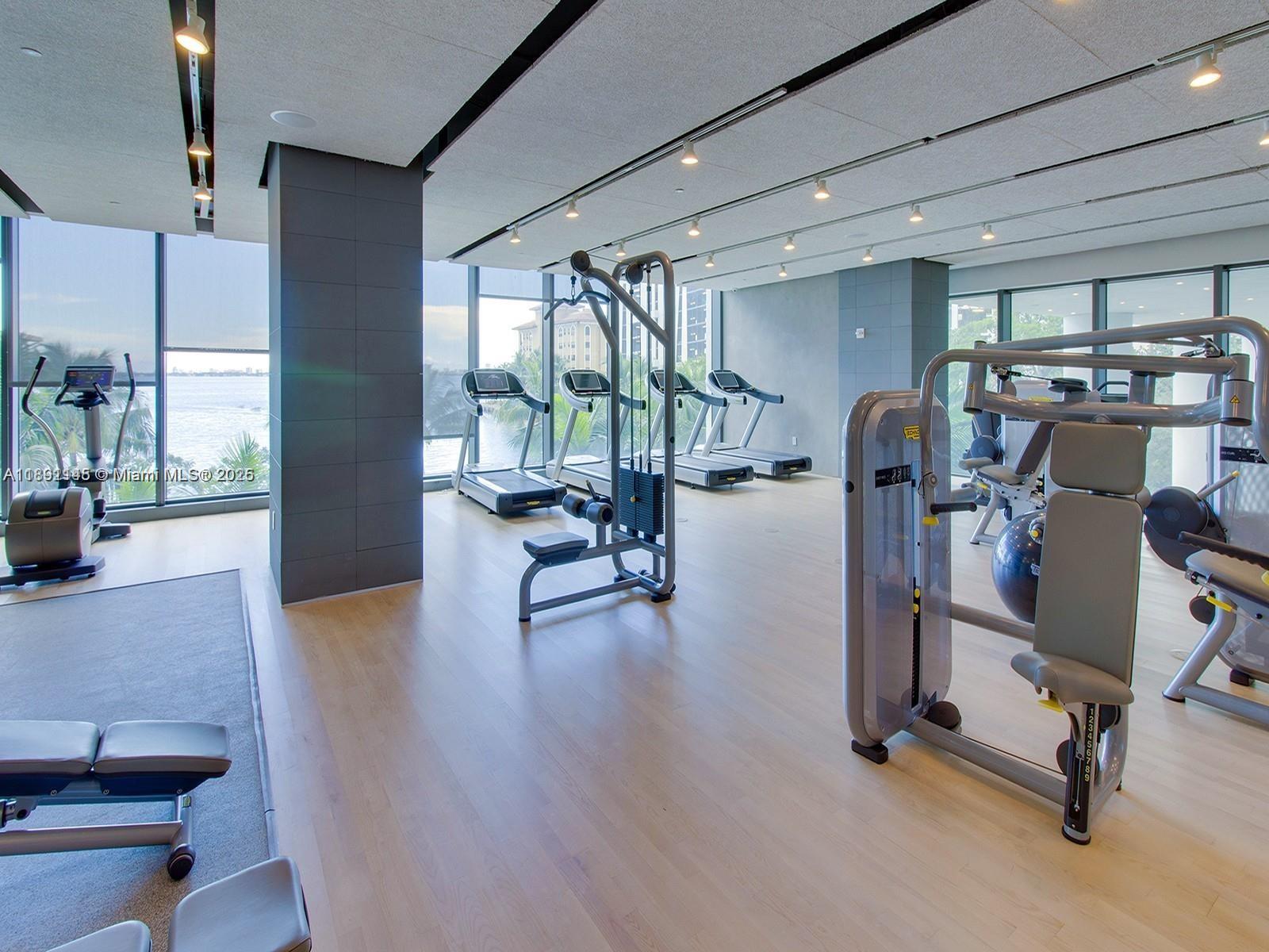 ICON BAY CONDO - Residential Lease