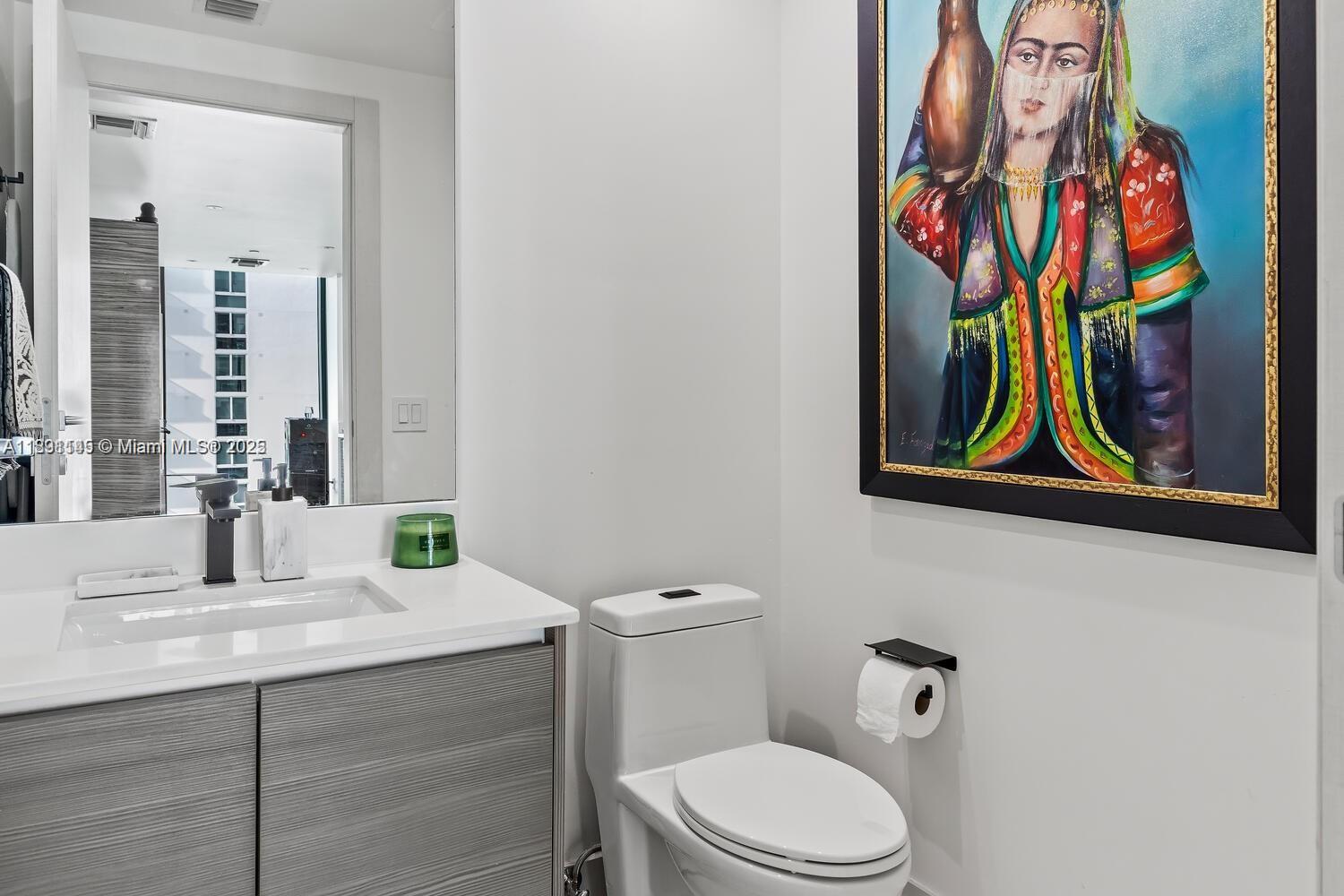 ICON BAY CONDO - Residential Lease