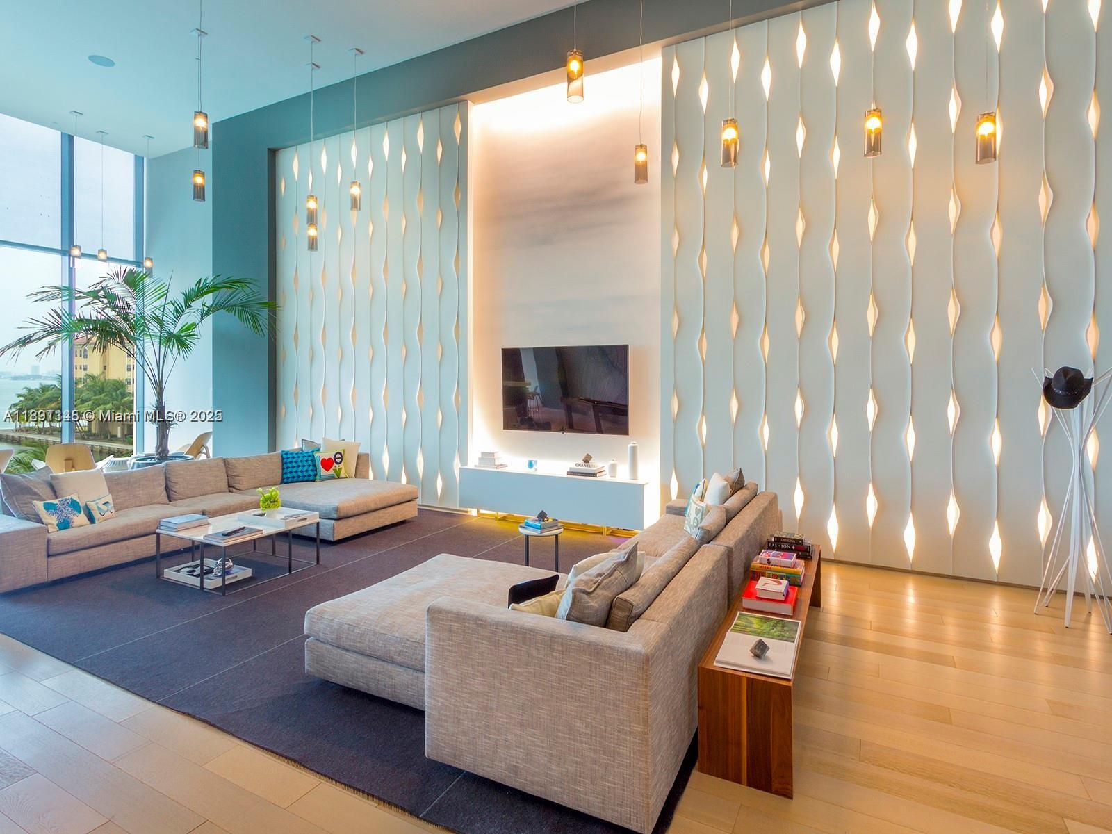 ICON BAY CONDO - Residential Lease