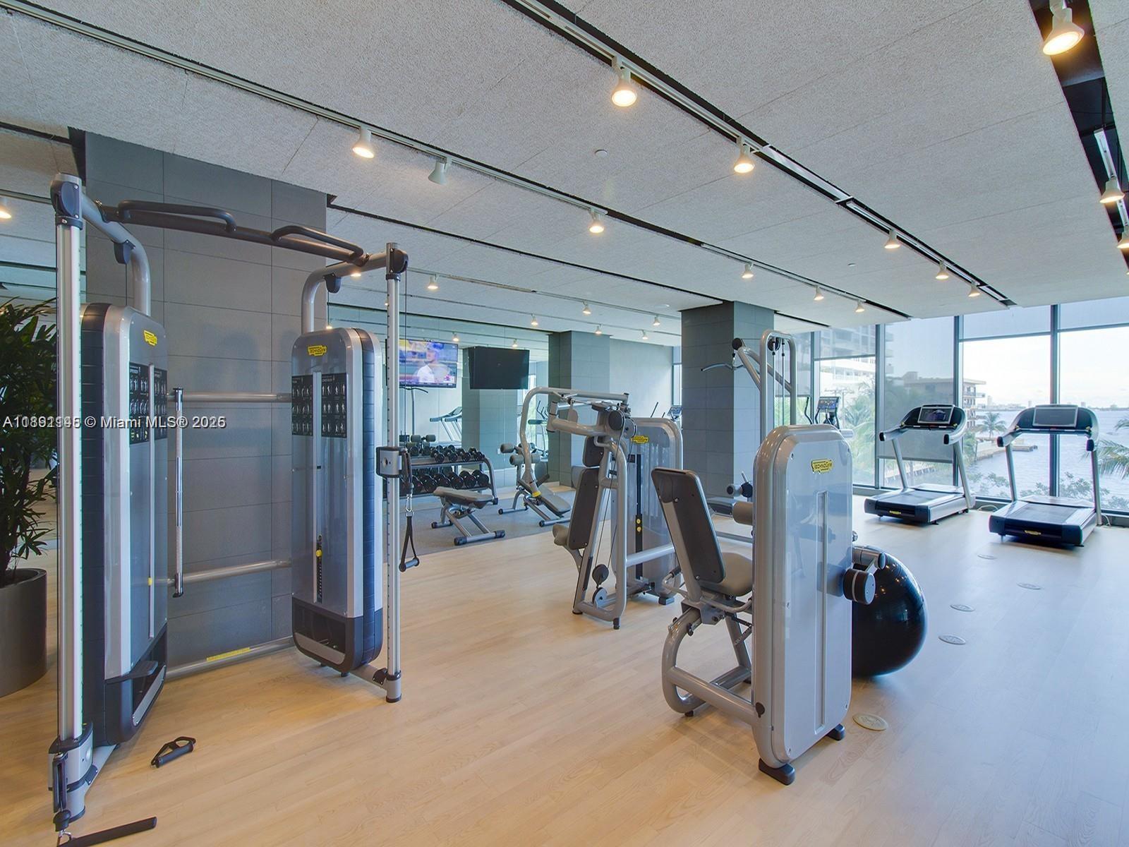 ICON BAY CONDO - Residential Lease