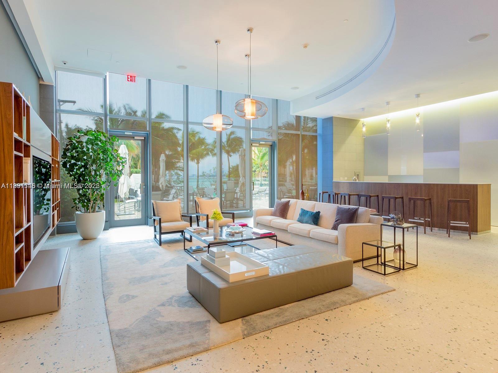 ICON BAY CONDO - Residential Lease
