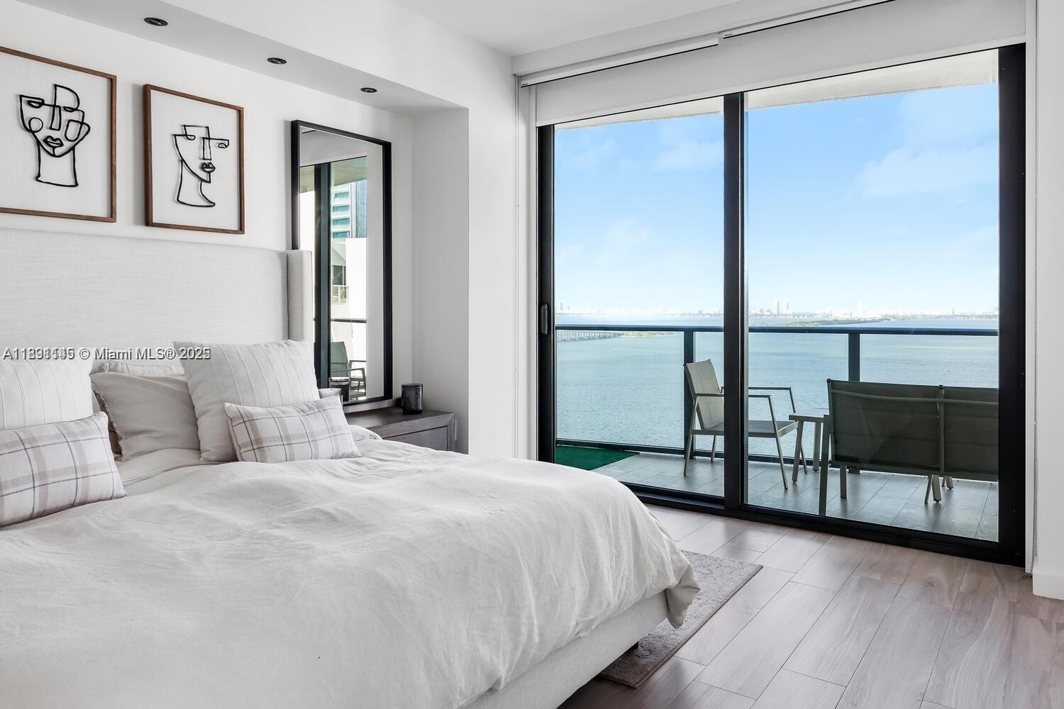 ICON BAY CONDO - Residential Lease