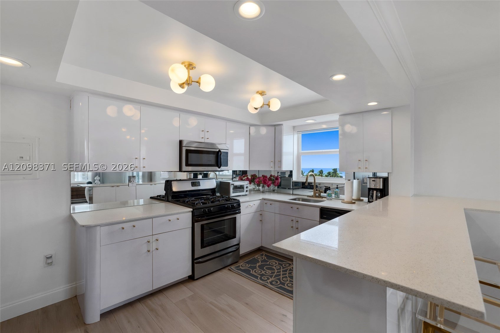 720 Collins Ave 801