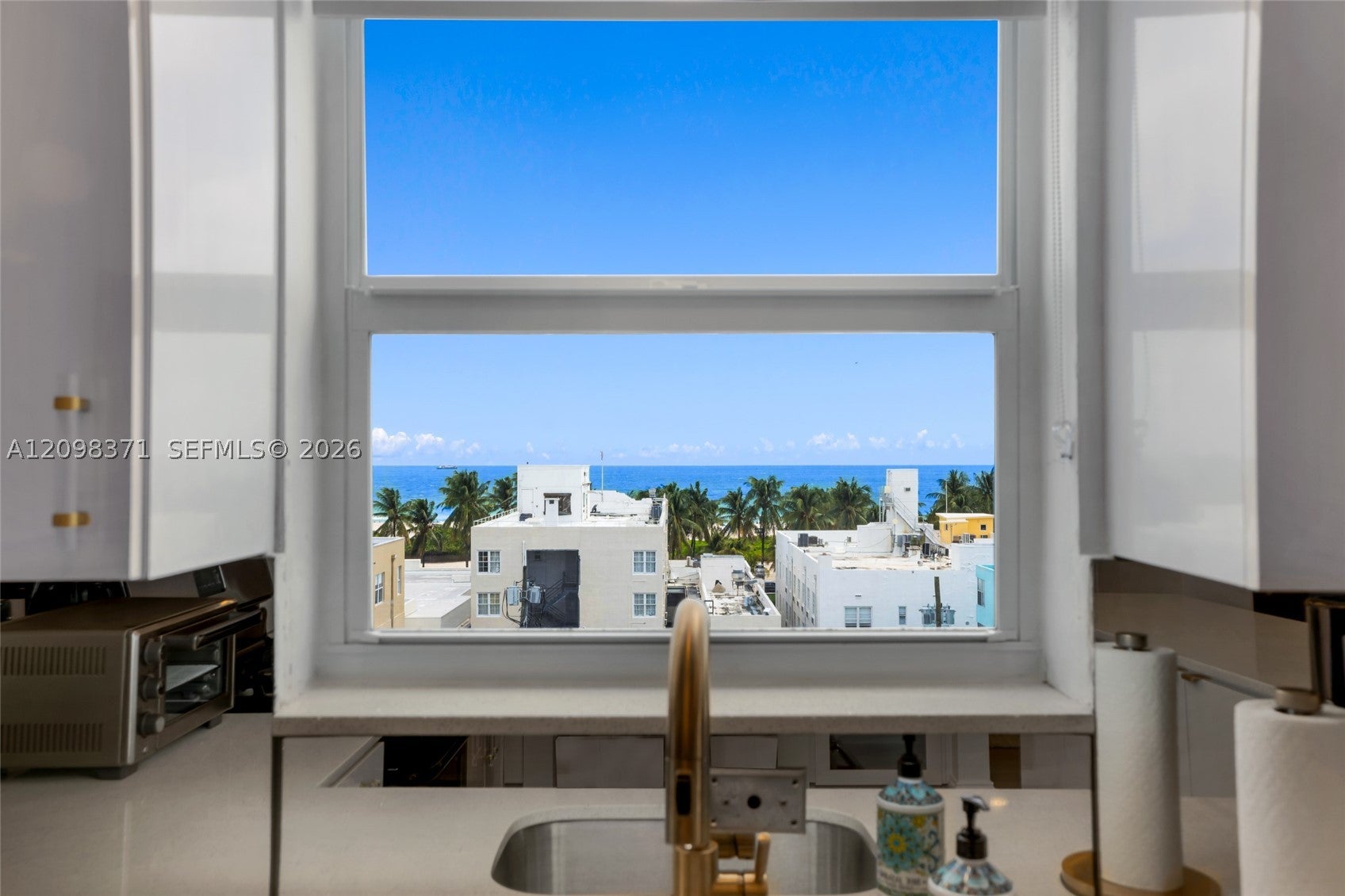 720 Collins Ave 801