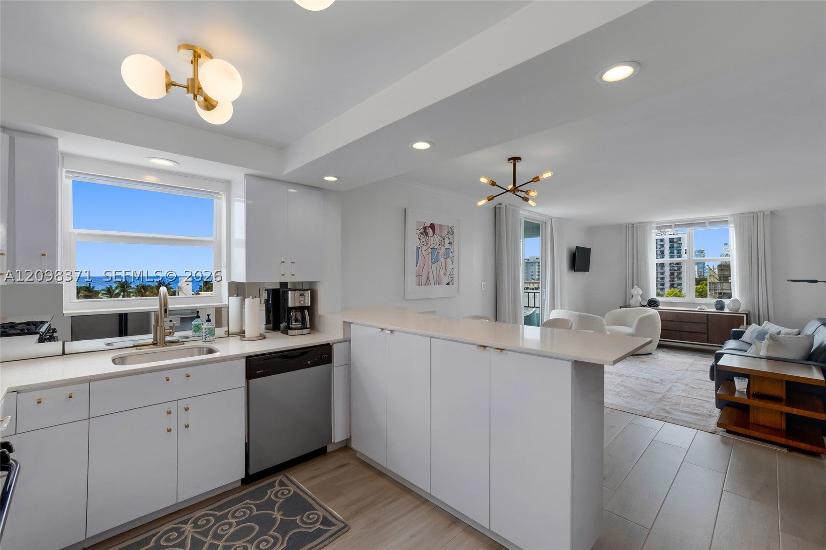 720 Collins Ave 801