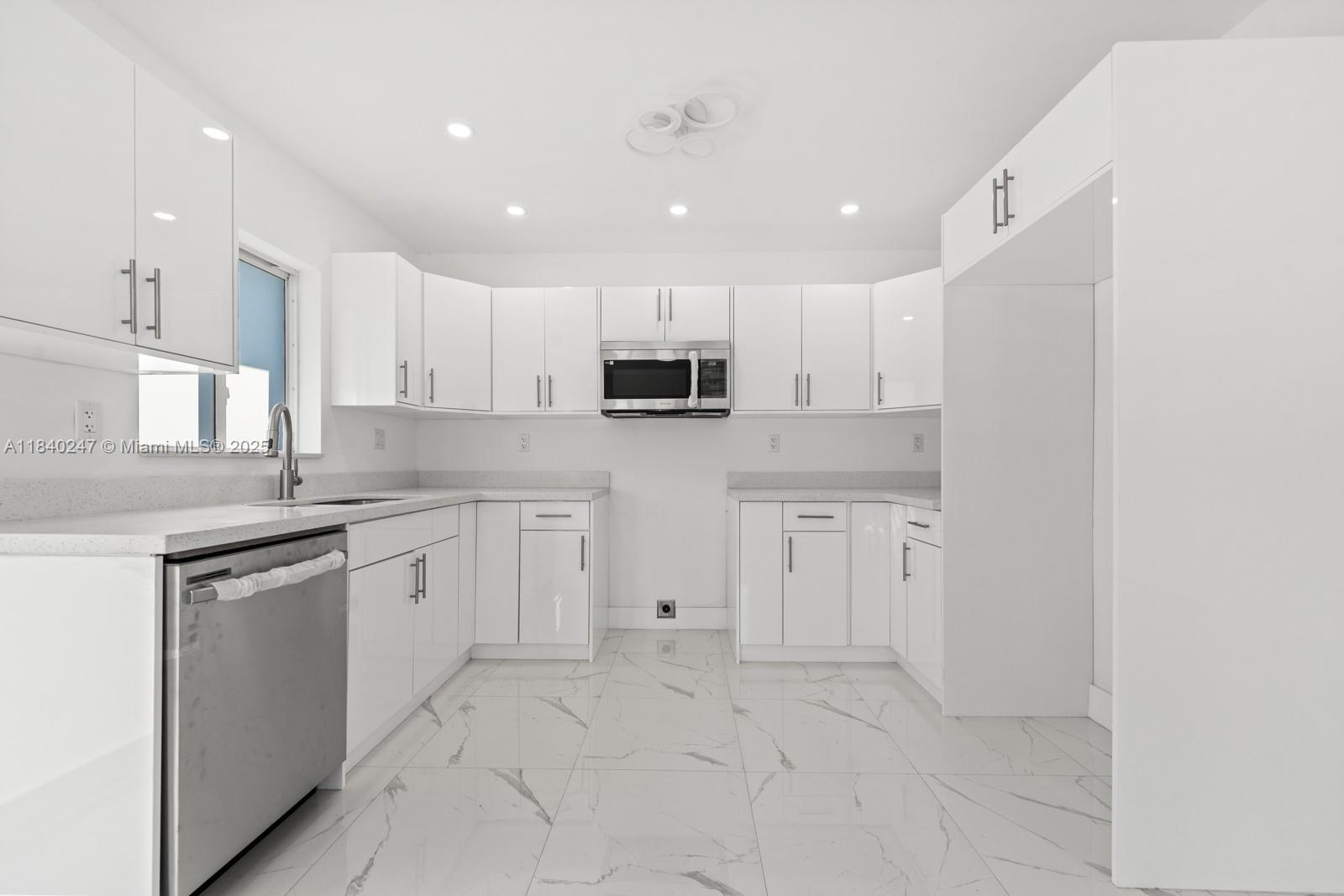 TOWN OF FLORIDA CITY - Residential Income