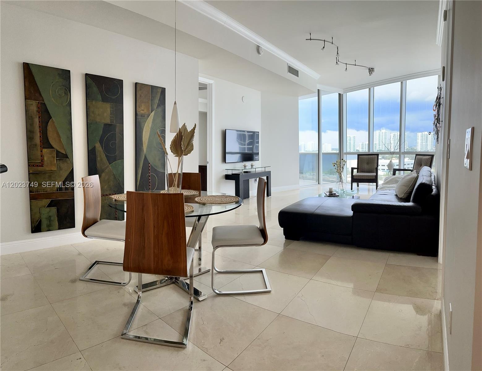 TRUMP PALACE CONDO - Residential Lease