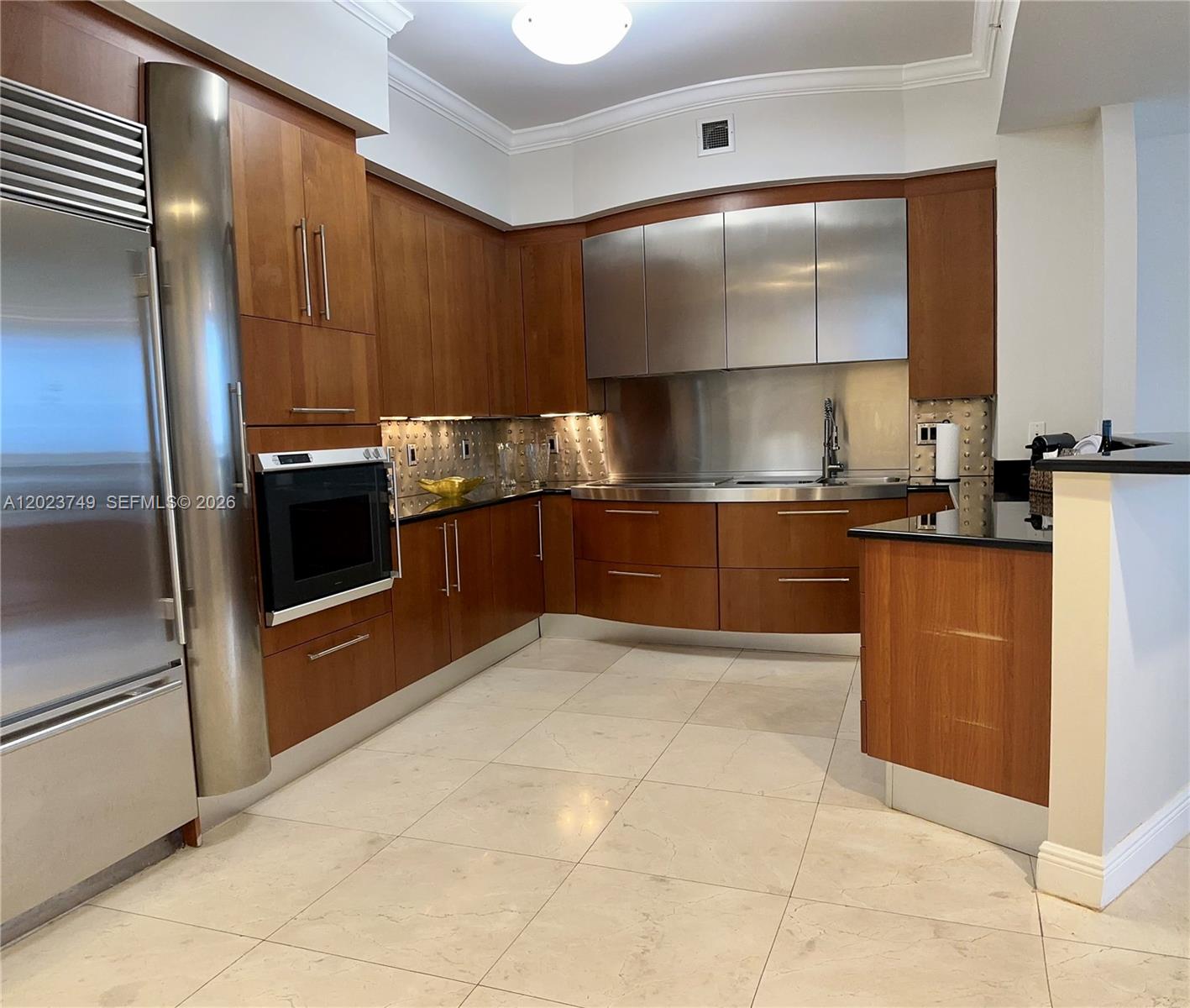 TRUMP PALACE CONDO - Residential Lease