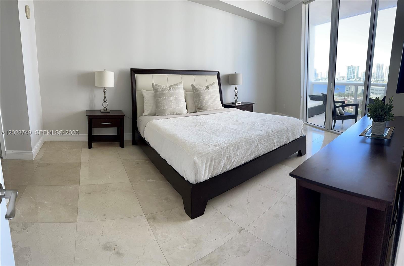 TRUMP PALACE CONDO - Residential Lease