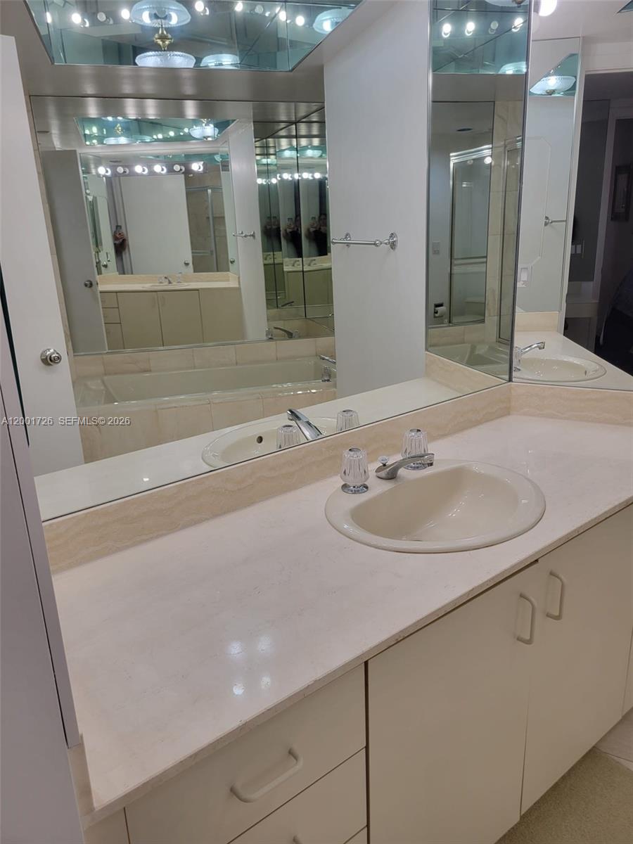 1000 ISL BLVD WILLIAMS IS - Residential Lease