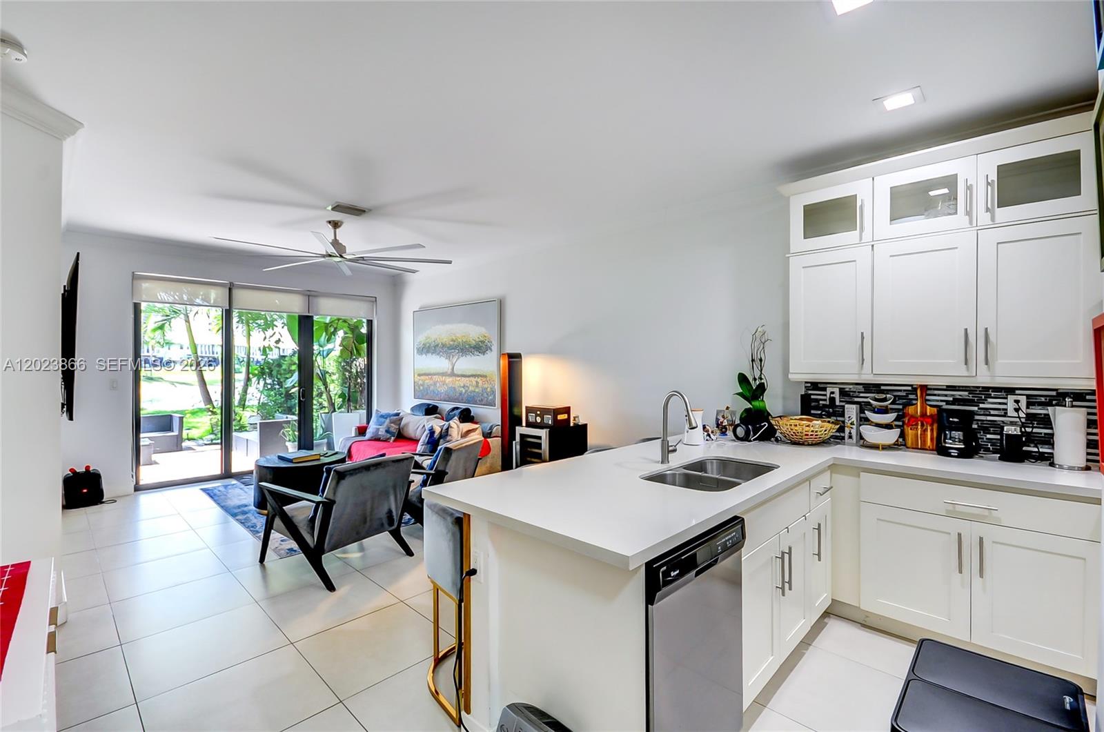 DORAL CAY - Residential