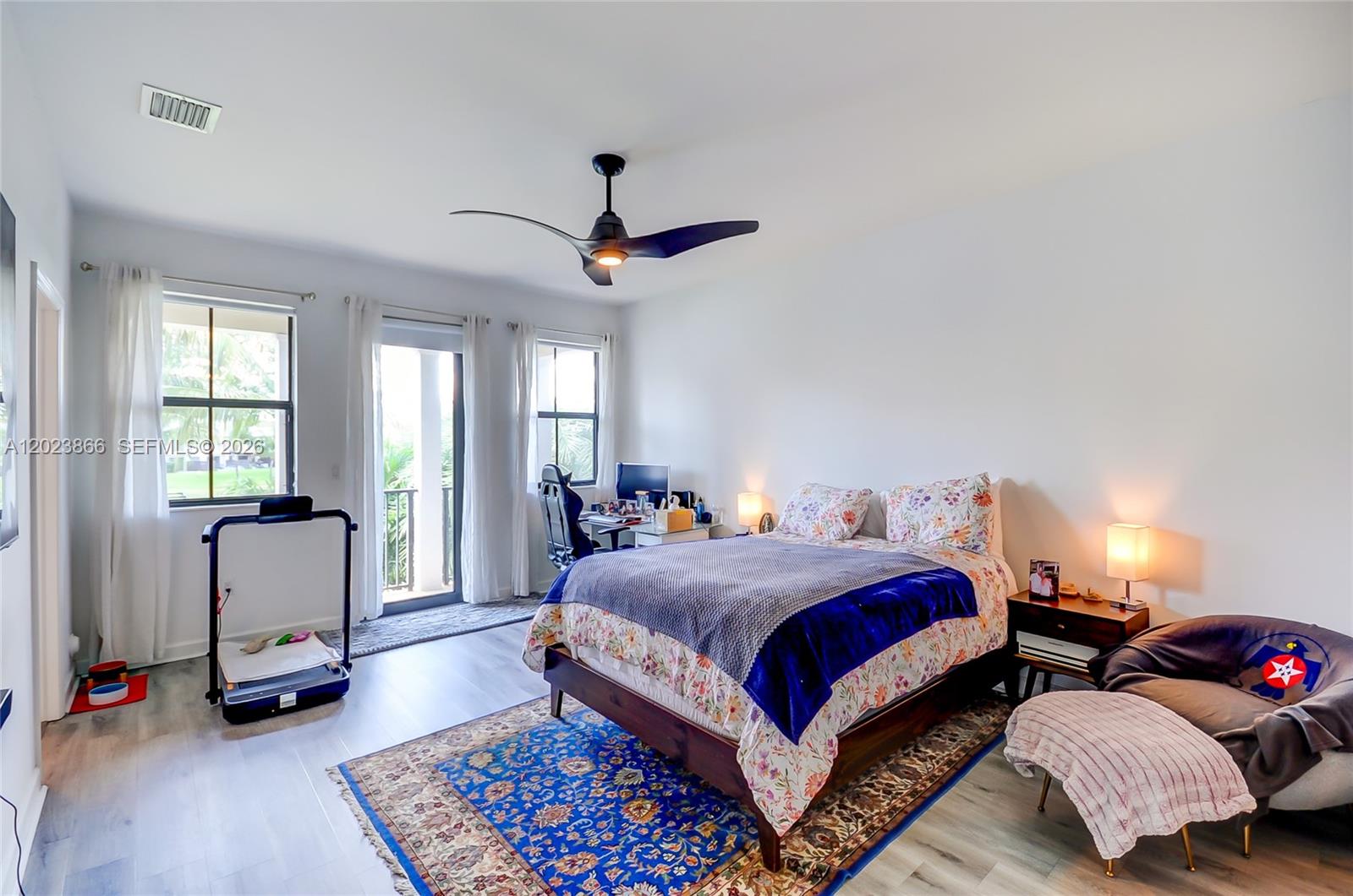 DORAL CAY - Residential
