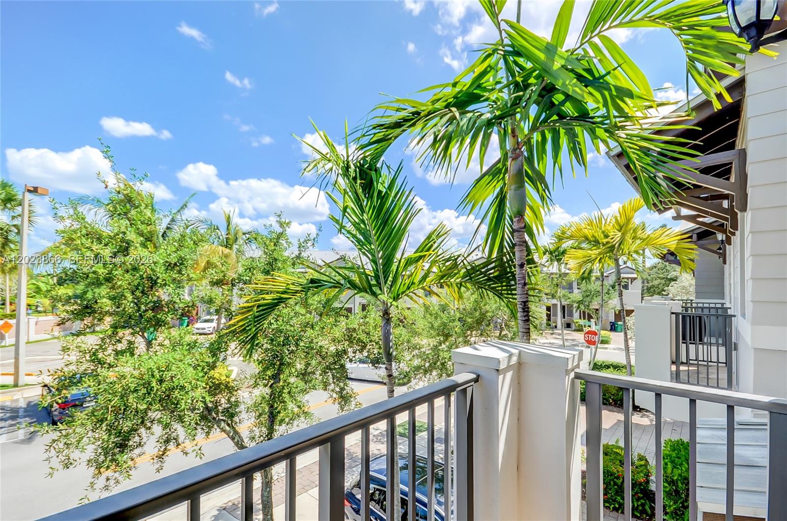 DORAL CAY - Residential