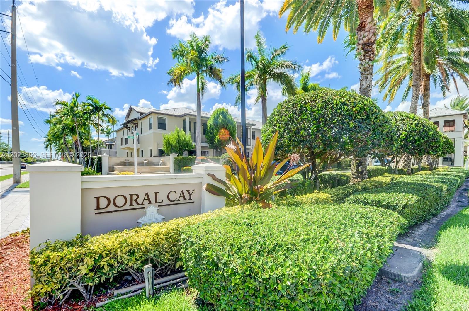 DORAL CAY - Residential