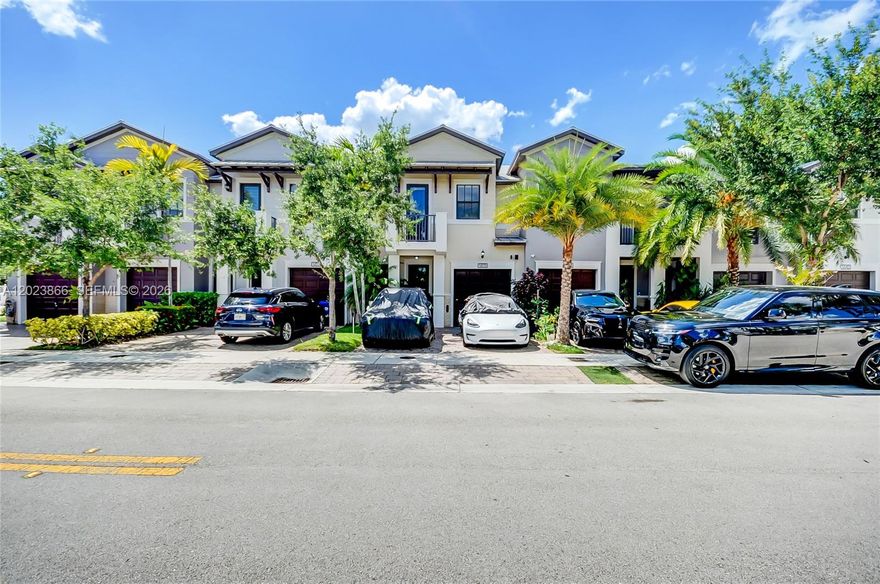 Beautiful 4-bedroom, 3-bath lakefront home in desirable Doral Cay. Features porcelain floors downstairs and vinyl laminate flooring upstairs. Well maintained with beautiful finishes, spacious living areas, and lots of natural light. Enjoy relaxing lake views and a great location close to schools, shopping, and major highways.