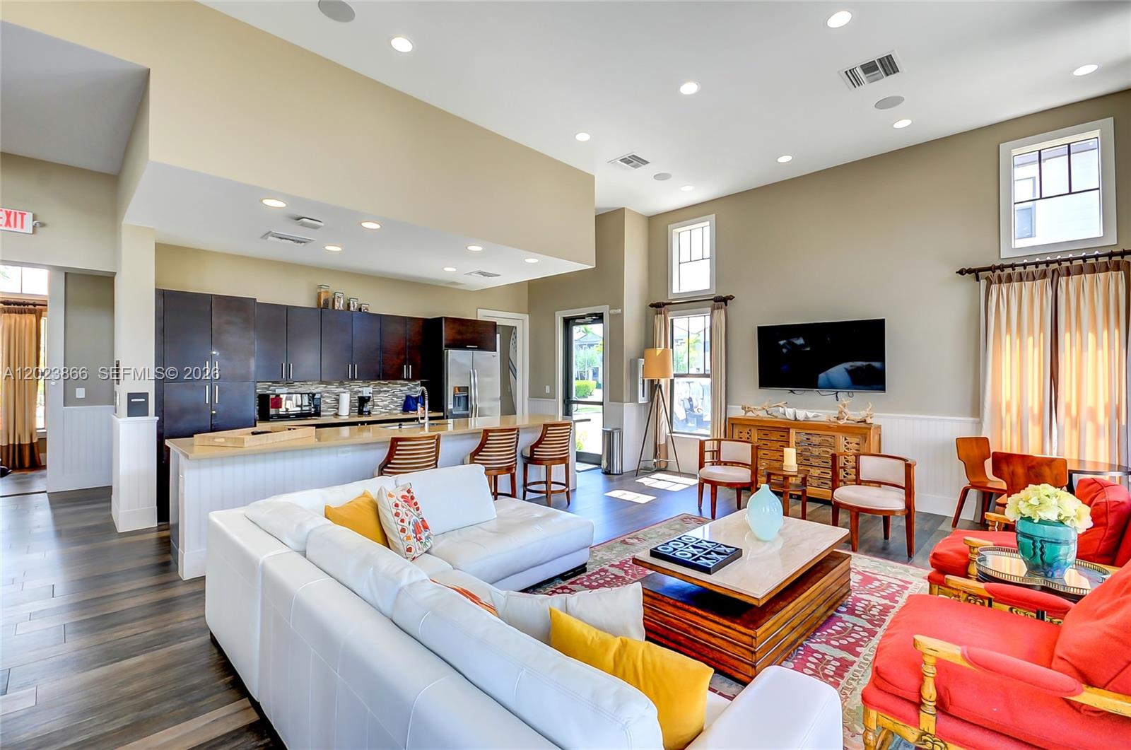 DORAL CAY - Residential