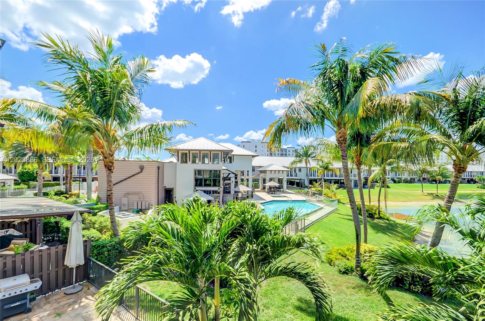 DORAL CAY - Residential