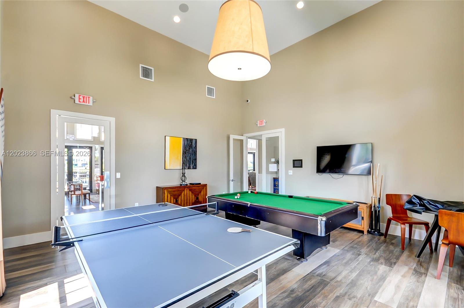 DORAL CAY - Residential