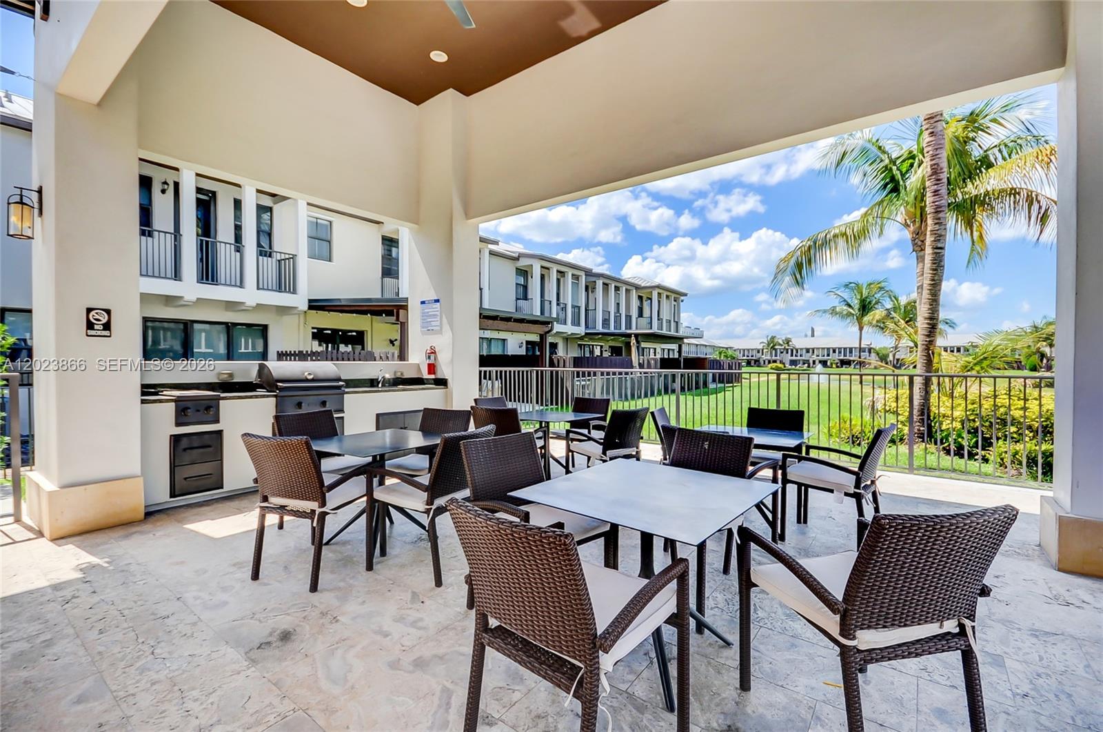 DORAL CAY - Residential