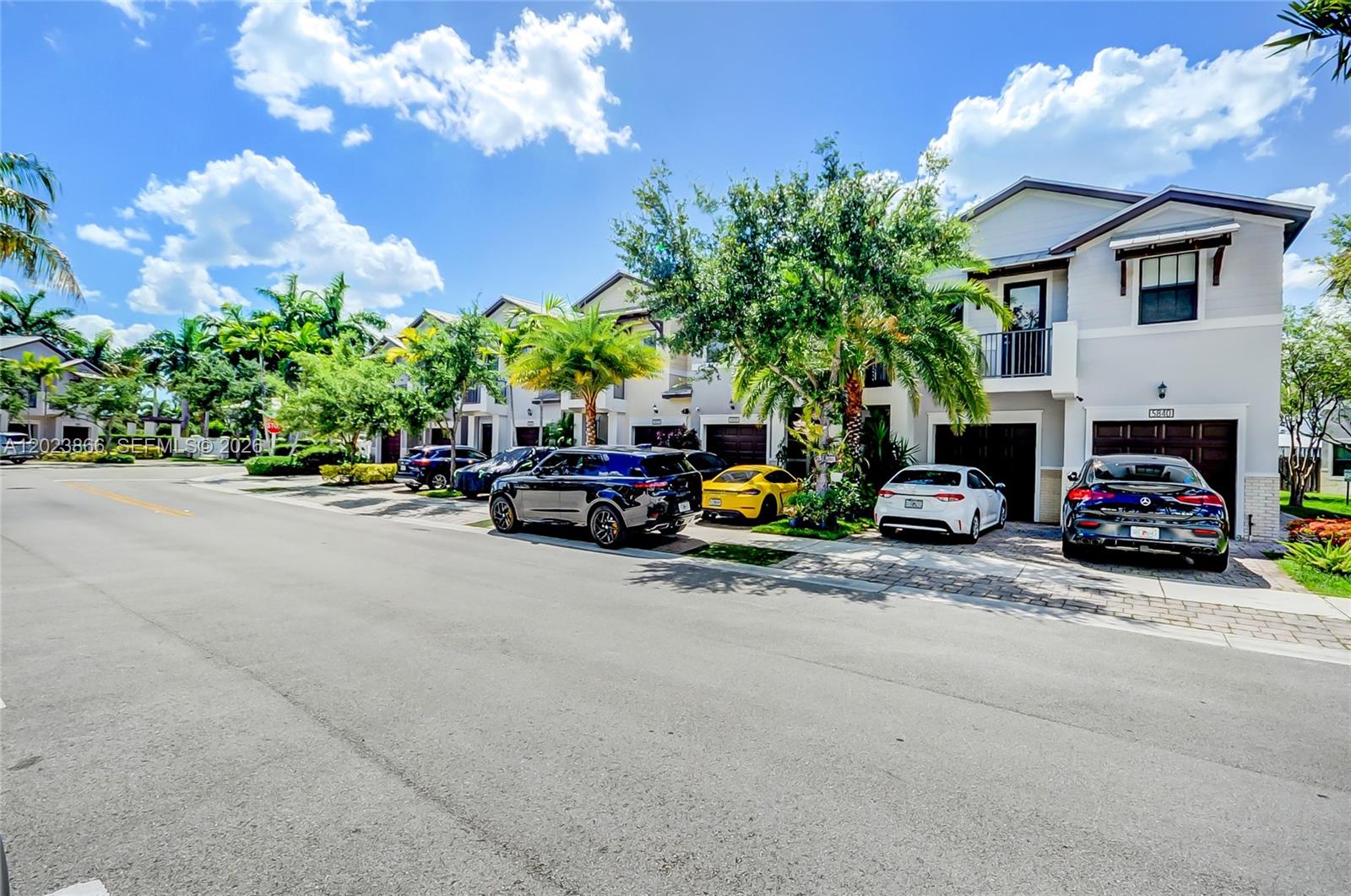 5820 NW 104th Ct