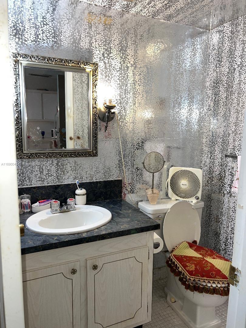 CRESTVIEW TOWERS CONDO - Residential