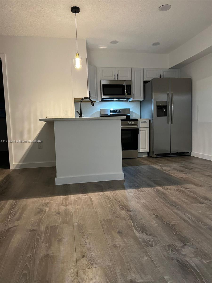 Property for Sale at 4715 Nw 7th St 405-2, Miami, Broward County, Florida - Bedrooms: 2 
Bathrooms: 1  - $270,000