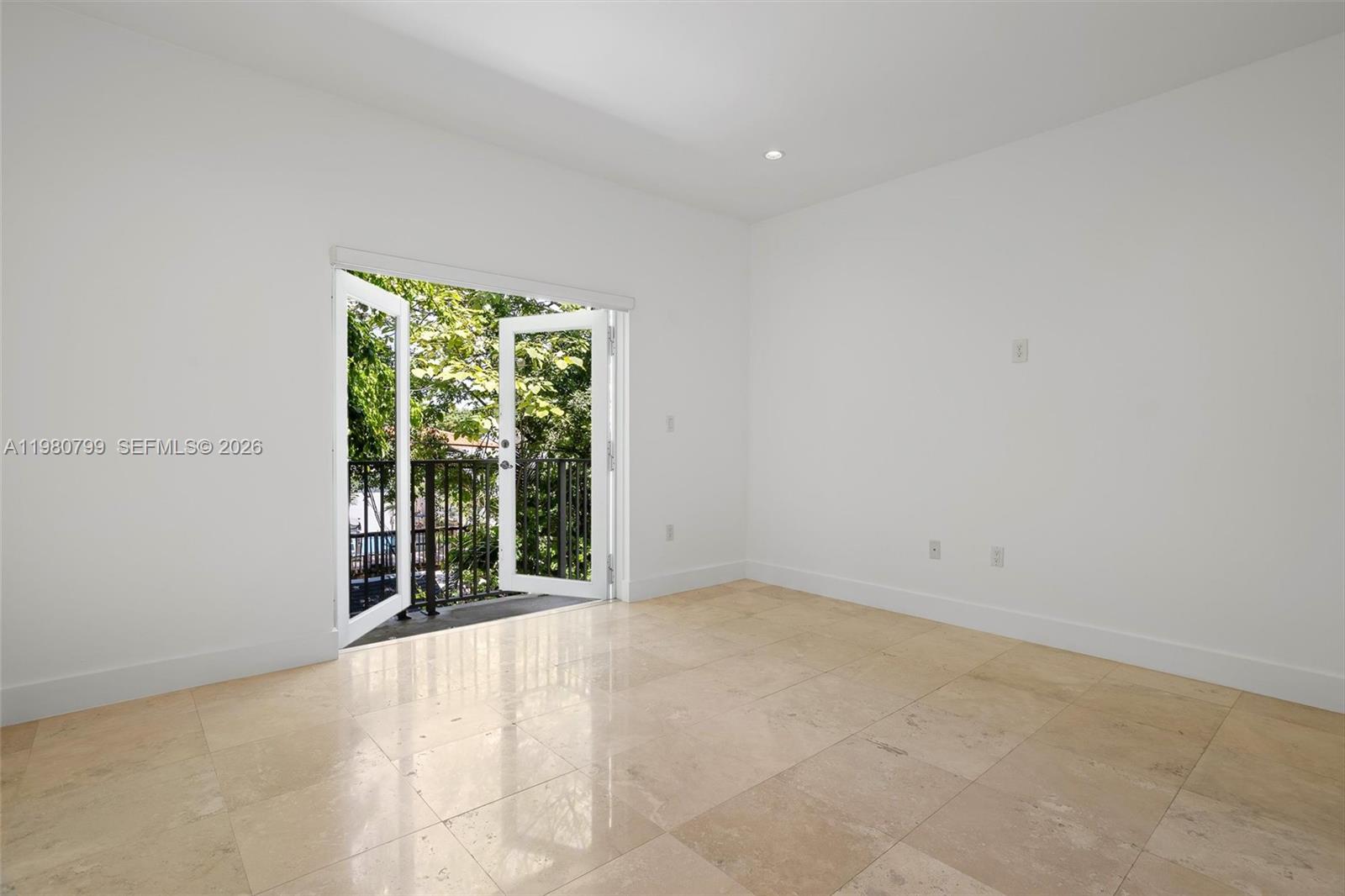 SILVER BLUFF GARDENS - Residential Lease