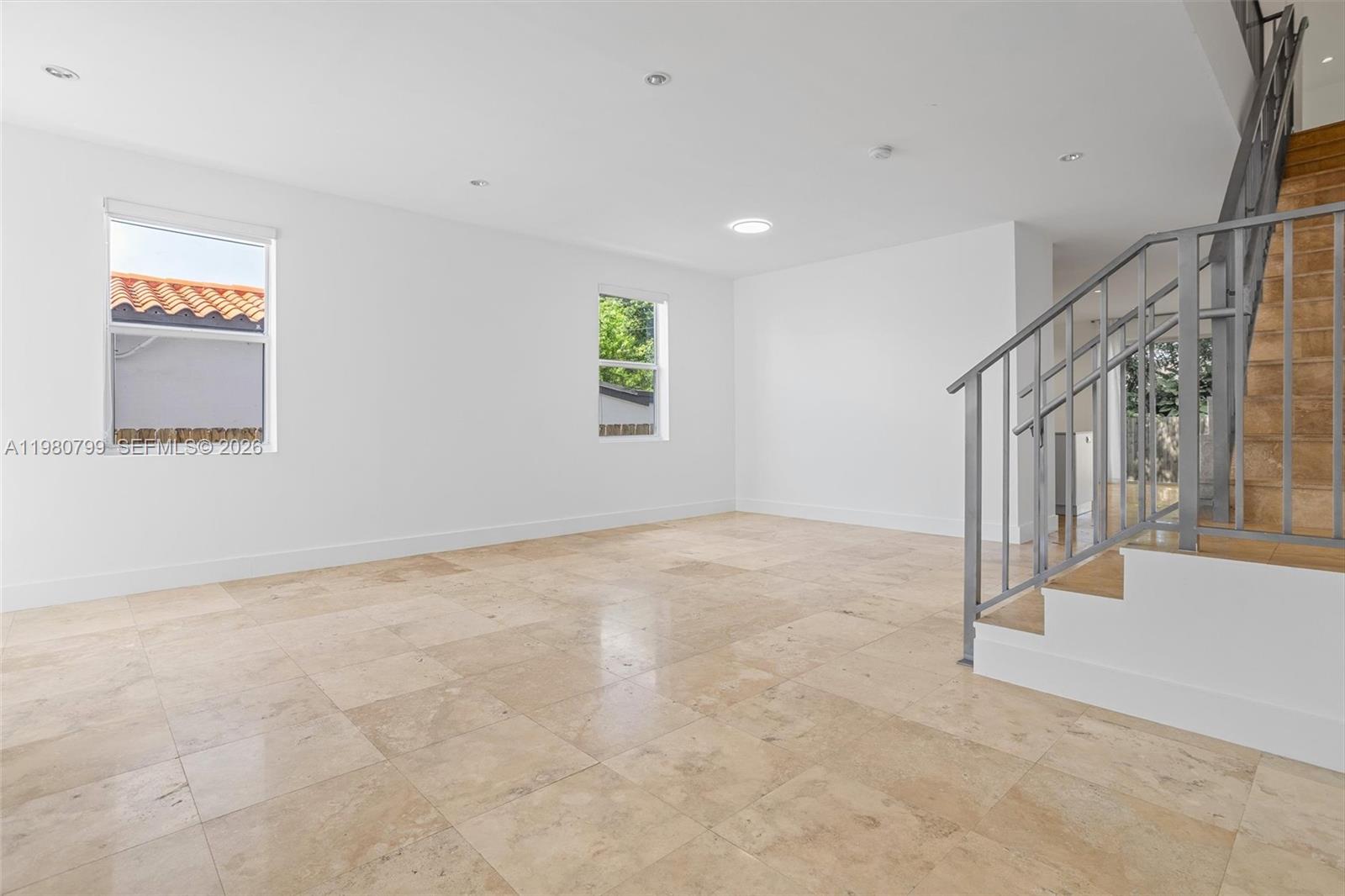 SILVER BLUFF GARDENS - Residential Lease