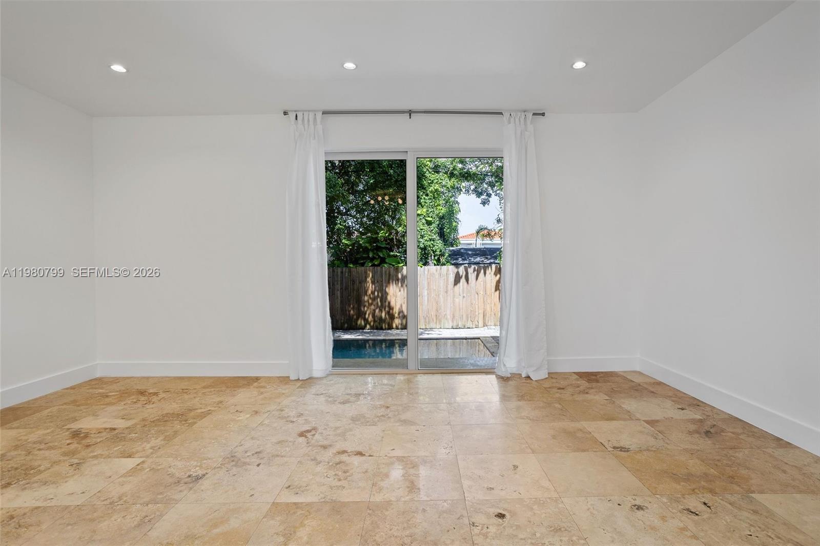 SILVER BLUFF GARDENS - Residential Lease