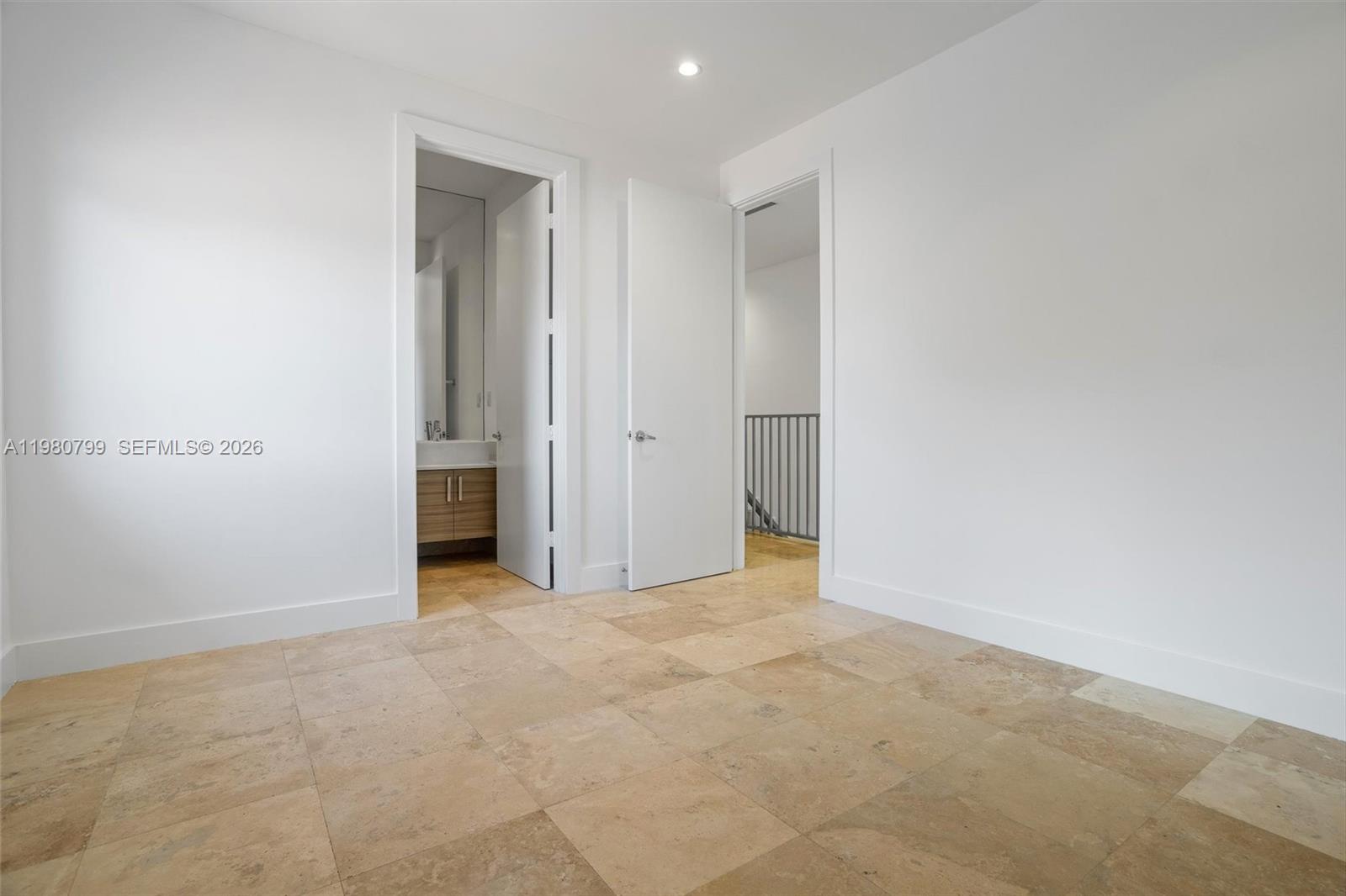 SILVER BLUFF GARDENS - Residential Lease