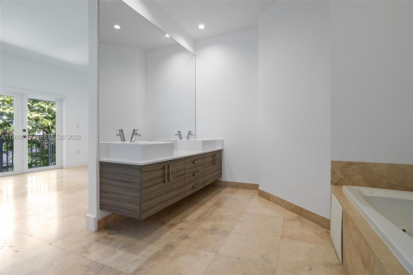 SILVER BLUFF GARDENS - Residential Lease