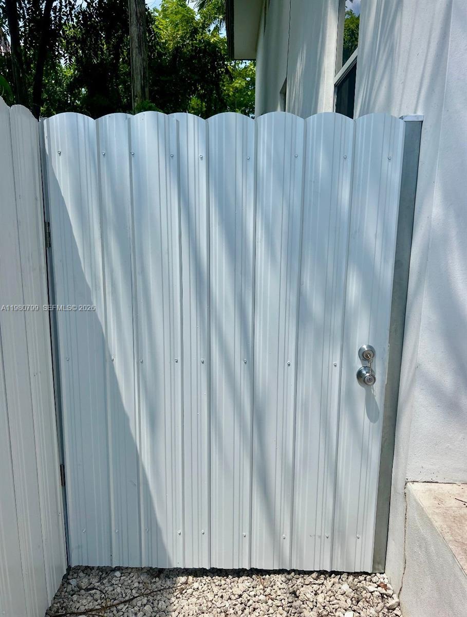 SILVER BLUFF GARDENS - Residential Lease