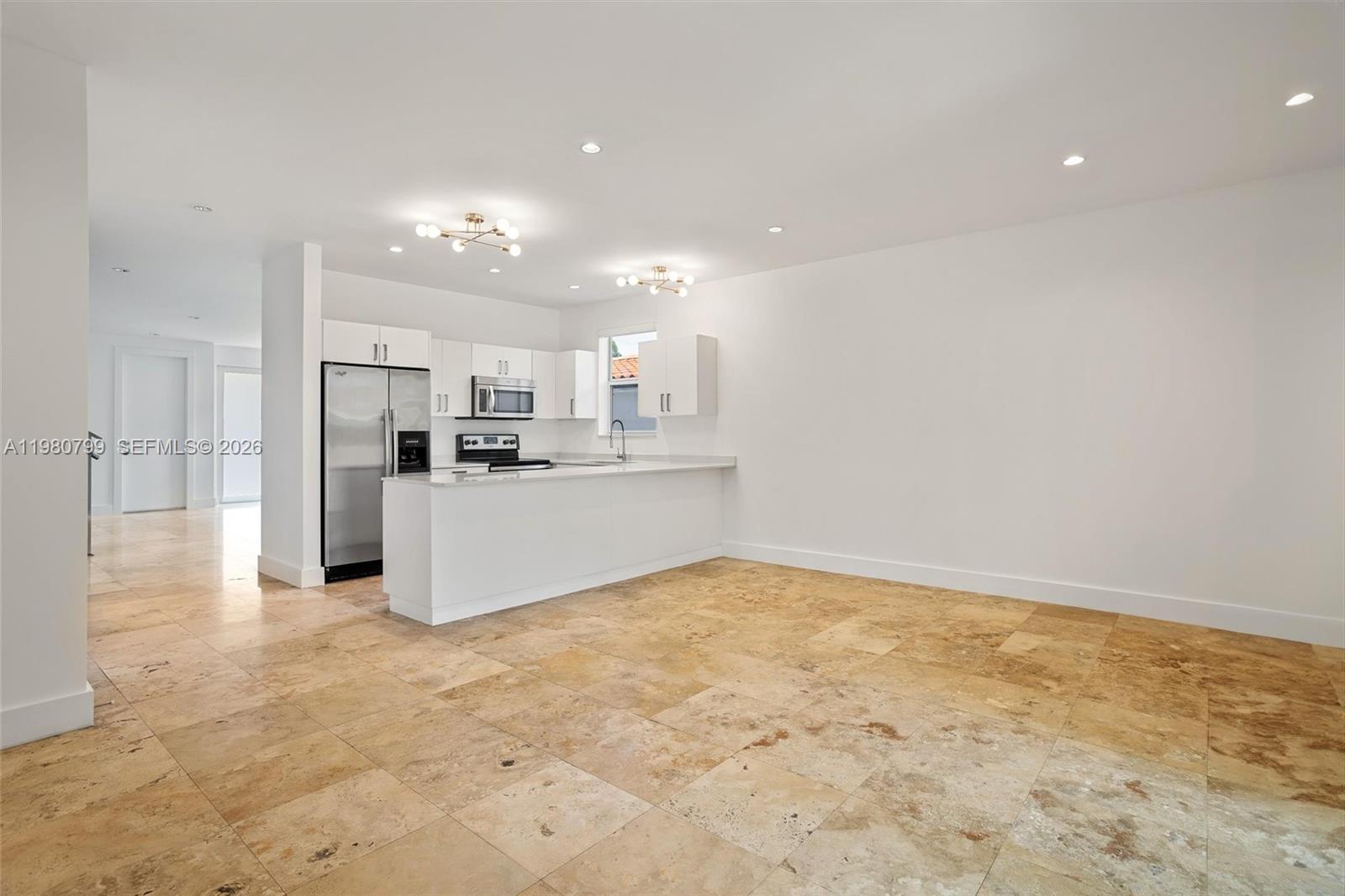 SILVER BLUFF GARDENS - Residential Lease