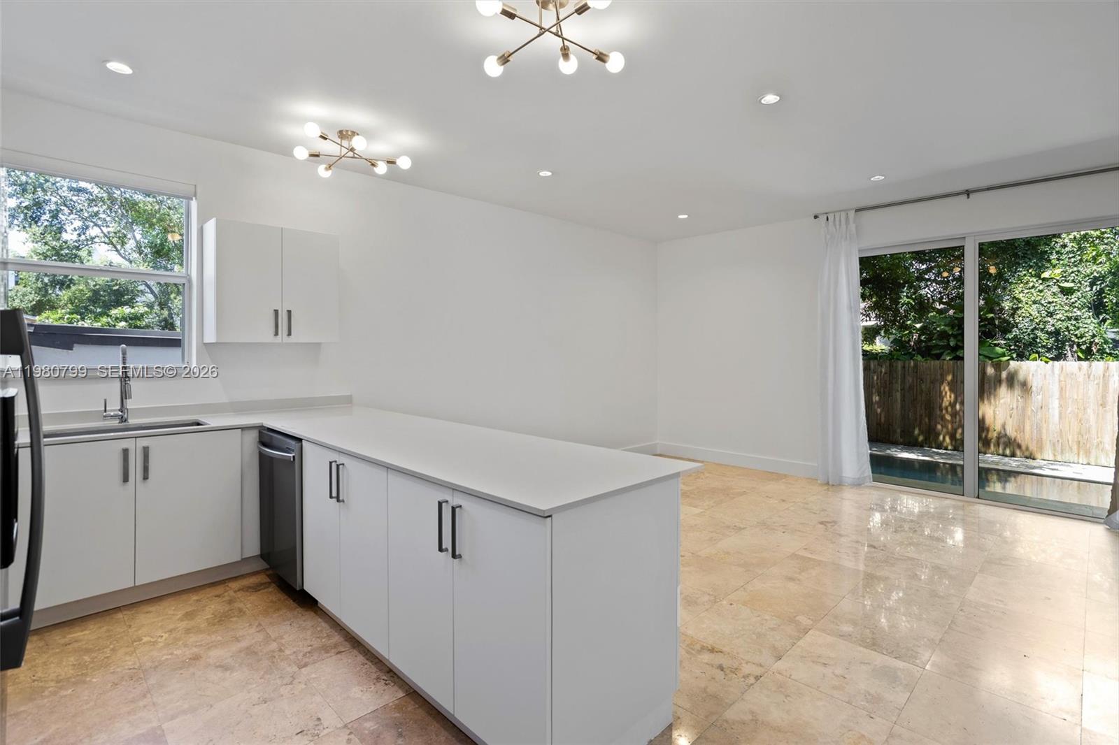 SILVER BLUFF GARDENS - Residential Lease