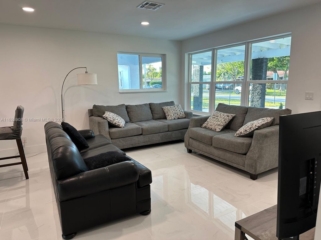 Photo of 390 NW 40th St #0, Deerfield Beach, FL 33064 (MLS # A11628908)