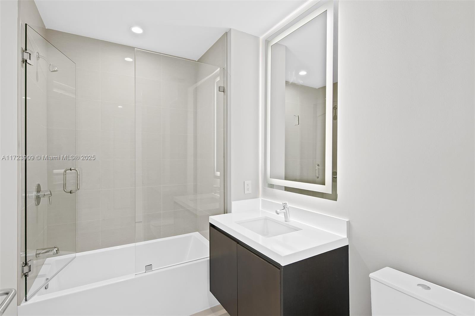 PARAMOUNT MIAMI WORLDCENT - Residential