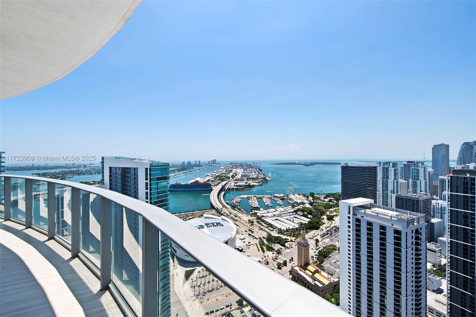 PARAMOUNT MIAMI WORLDCENT - Residential