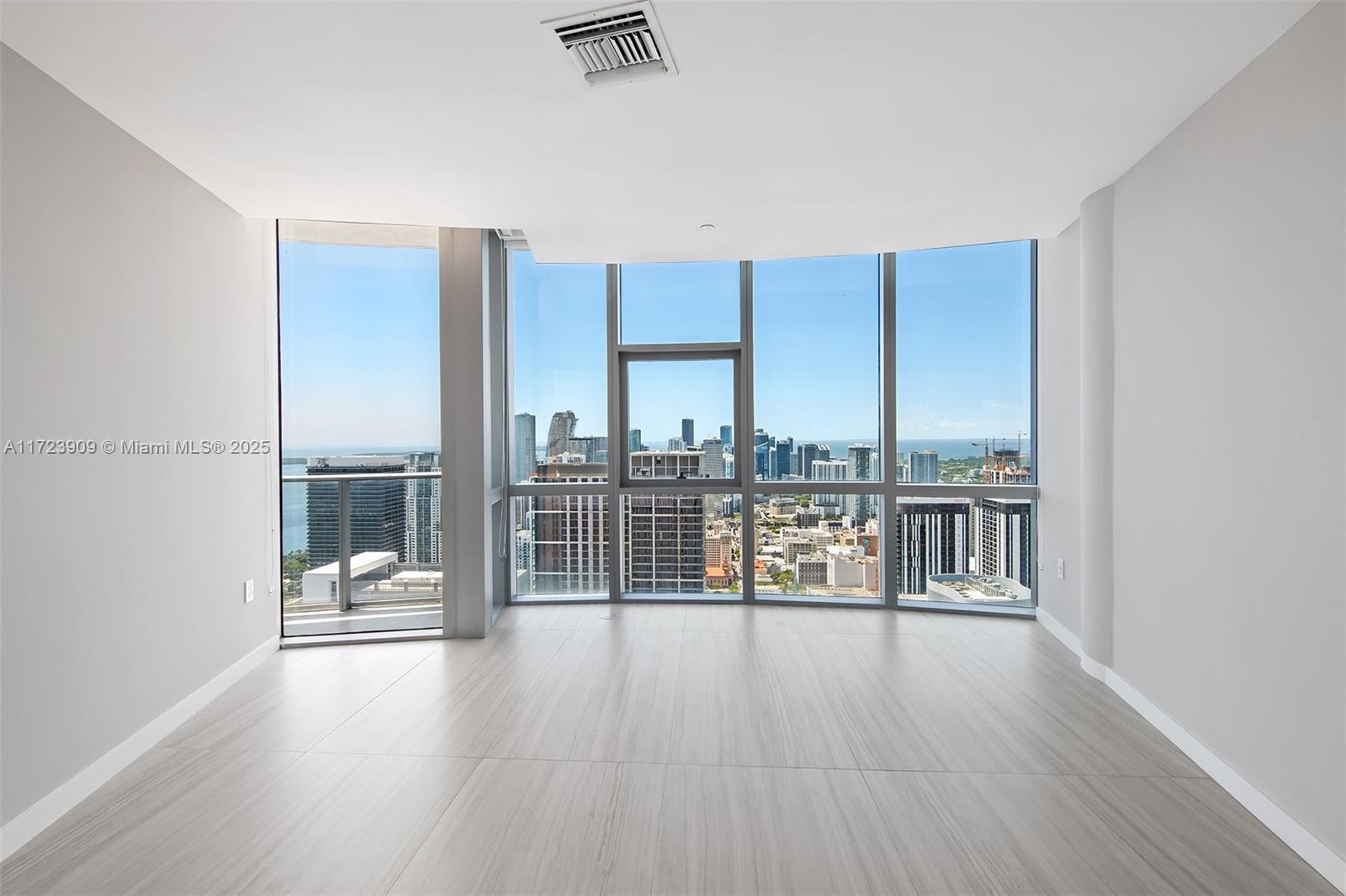 PARAMOUNT MIAMI WORLDCENT - Residential