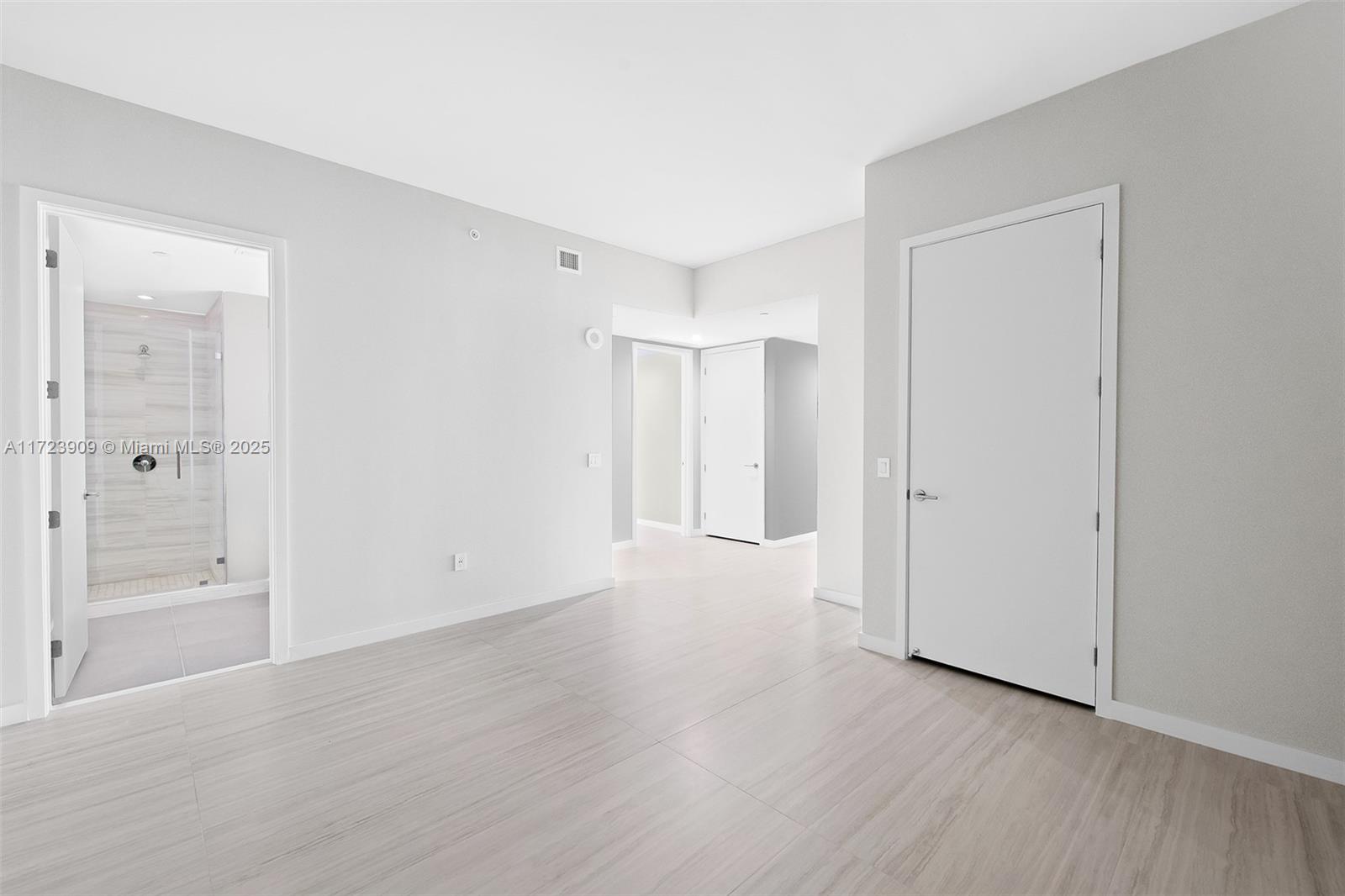 PARAMOUNT MIAMI WORLDCENT - Residential