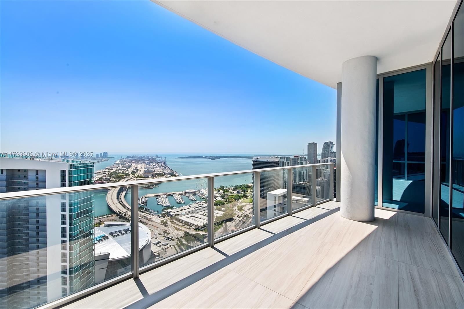 PARAMOUNT MIAMI WORLDCENT - Residential