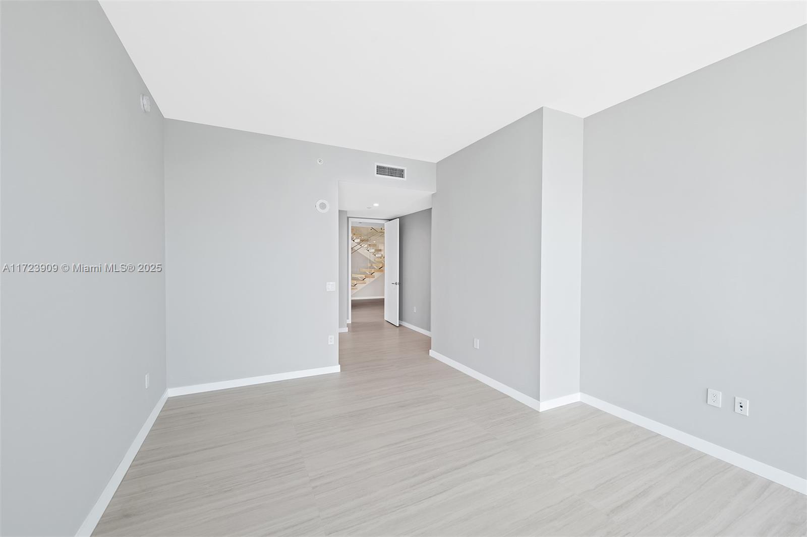 PARAMOUNT MIAMI WORLDCENT - Residential