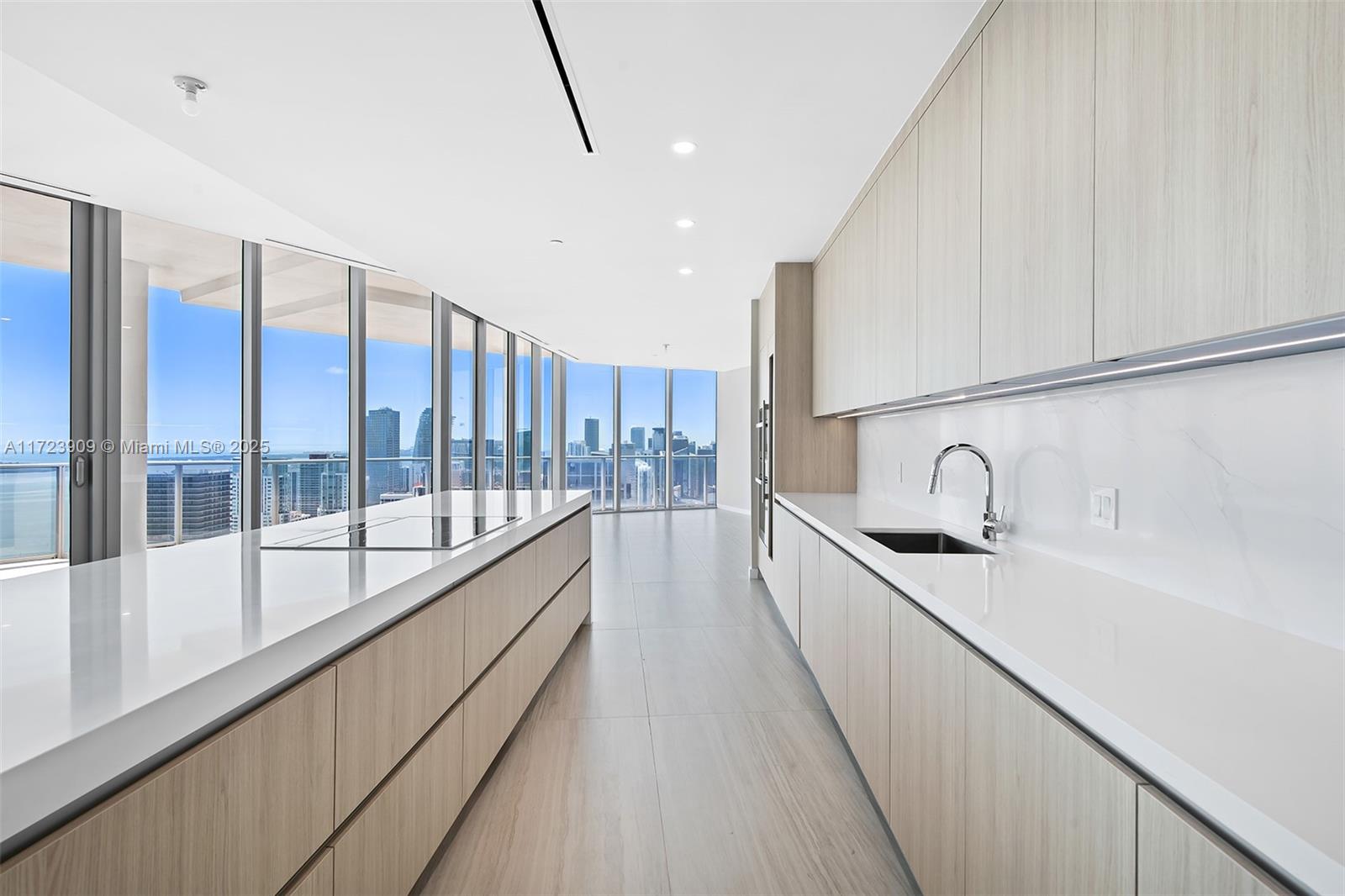 PARAMOUNT MIAMI WORLDCENT - Residential
