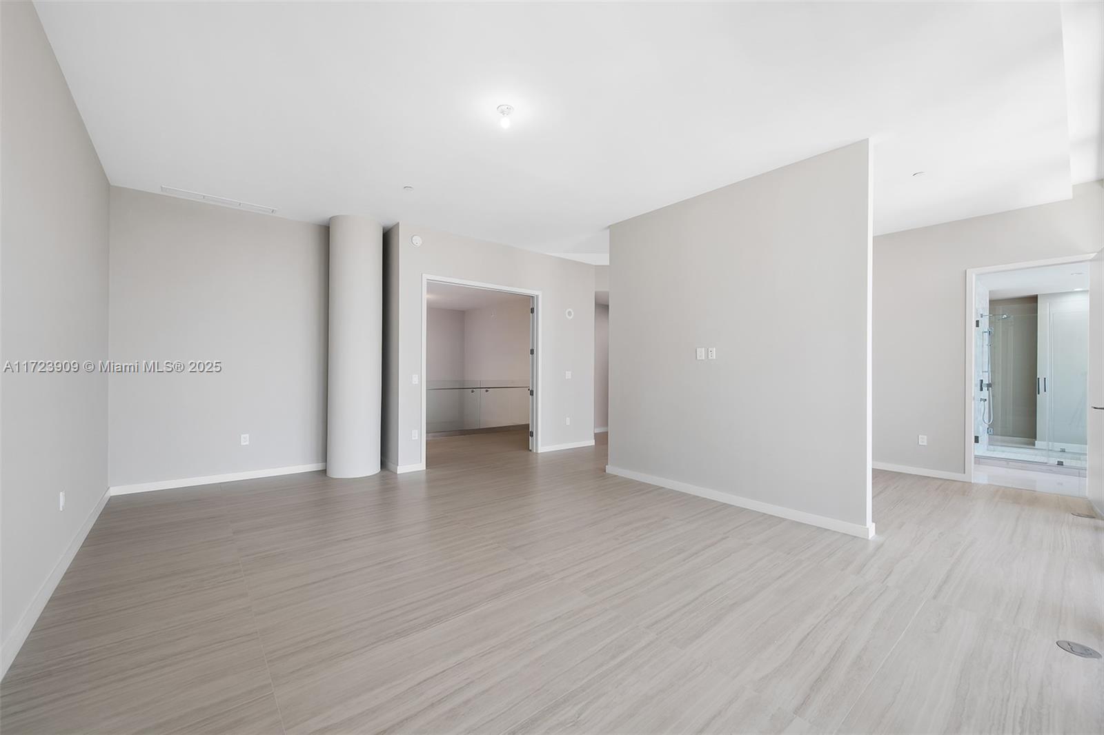 PARAMOUNT MIAMI WORLDCENT - Residential